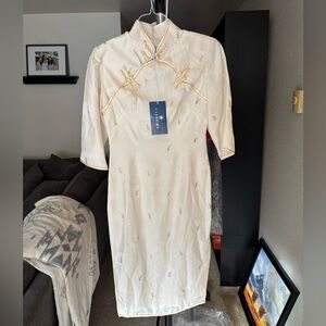Saisumi Silk Cheongsam / Qipao Dress – Ivory & Gold – Size S – NWT